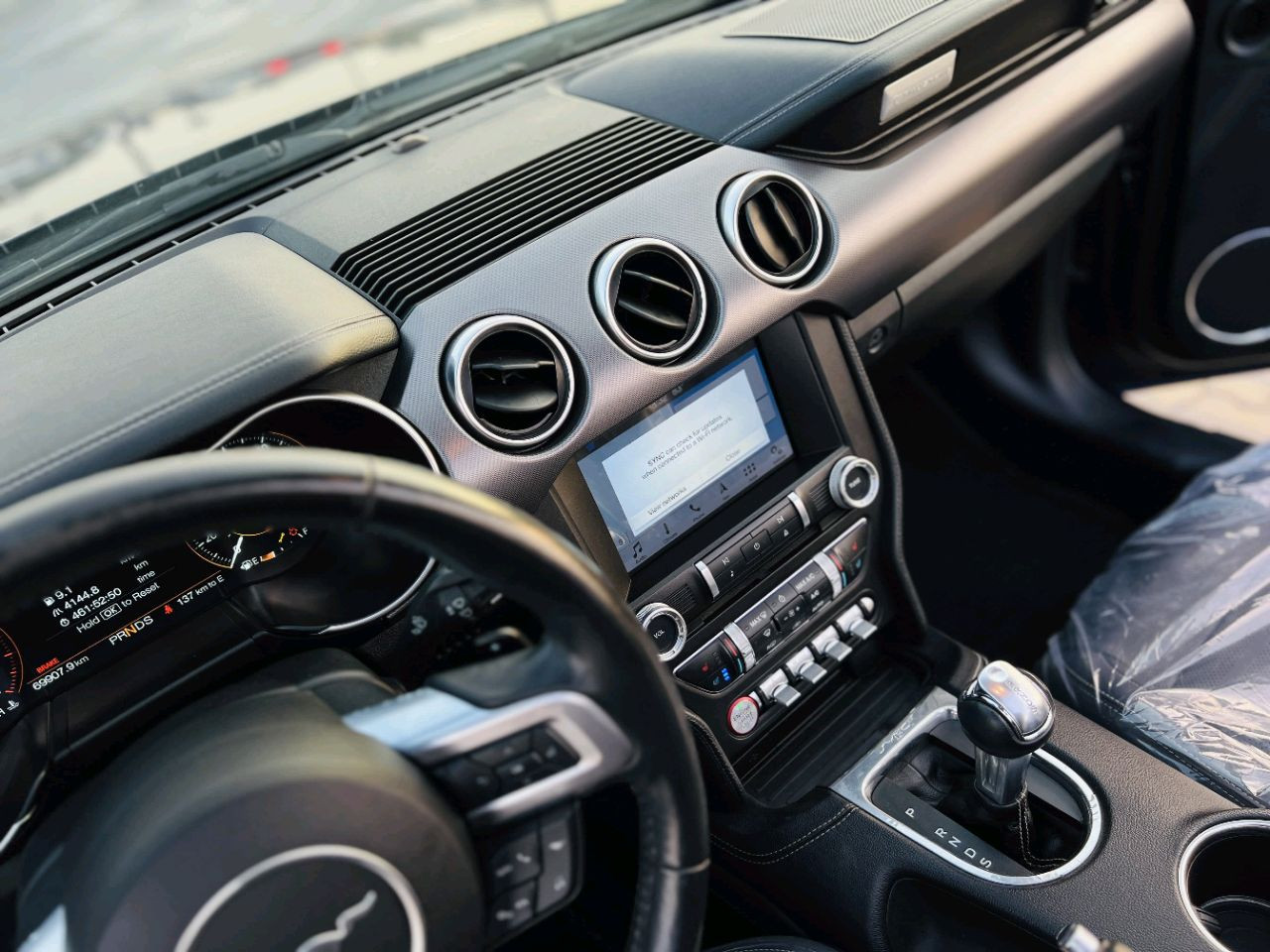 Ford Mustang - Image 11