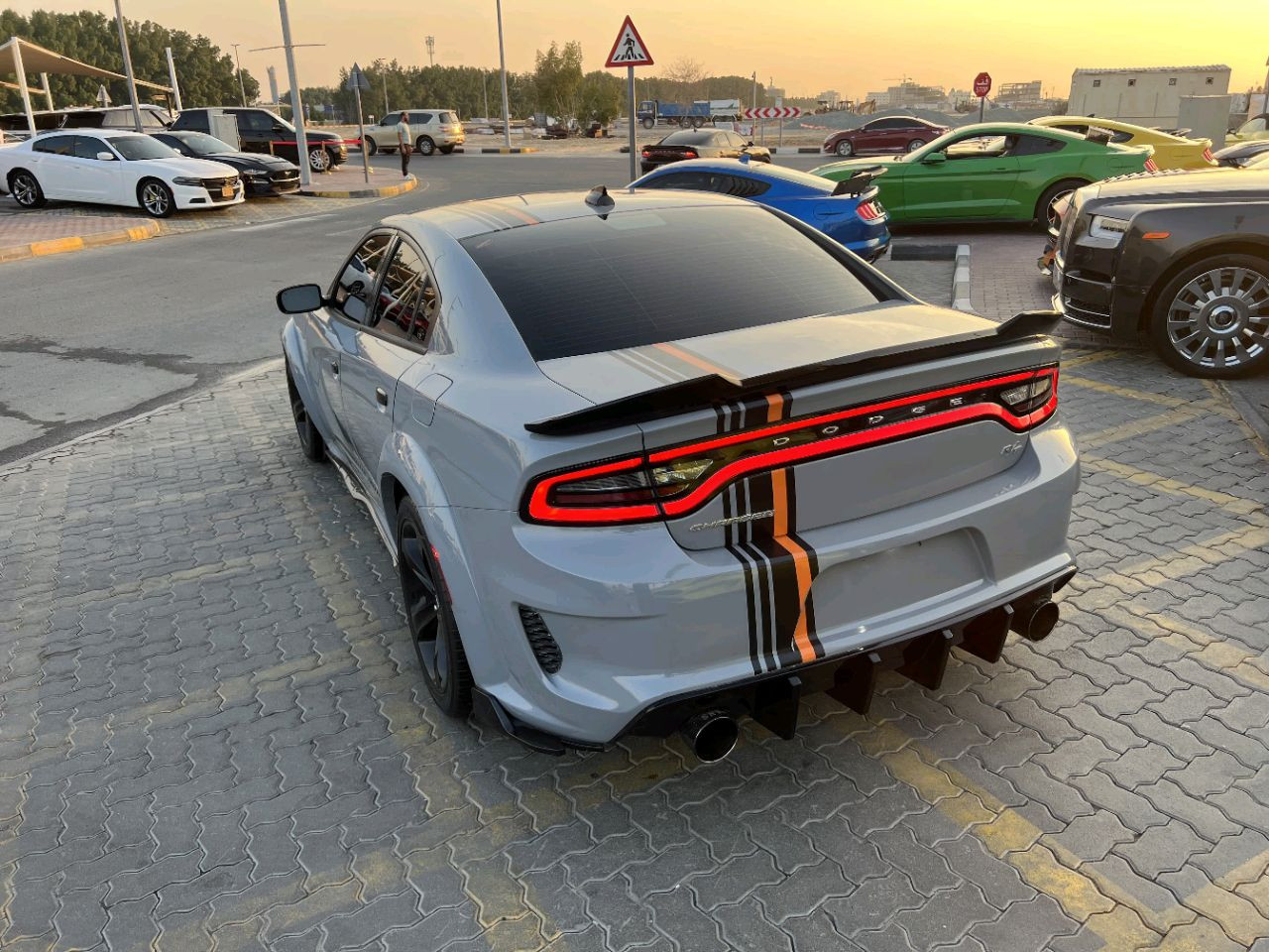 Dodge Charger - Image 6