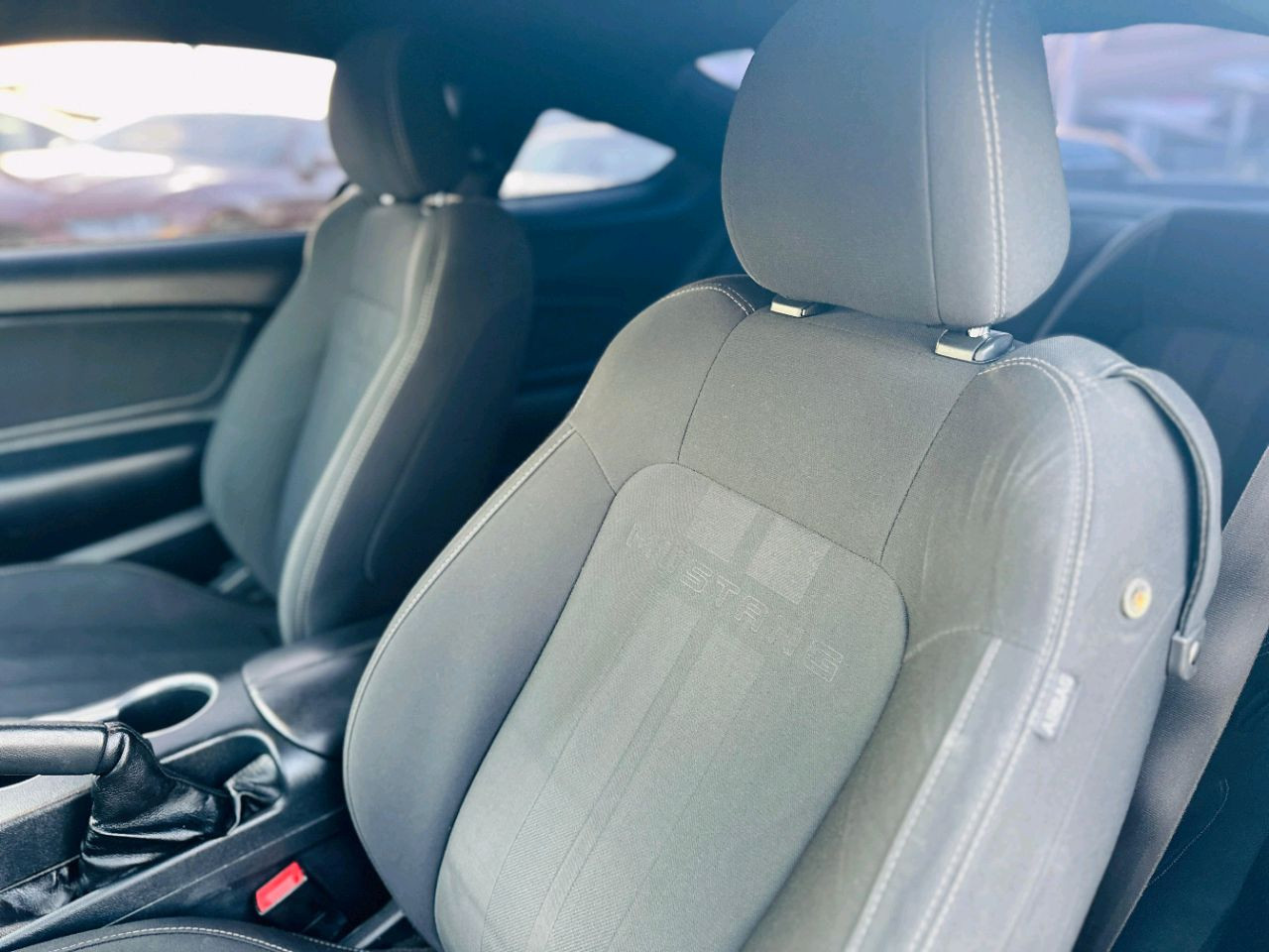 Ford Mustang - Image 11