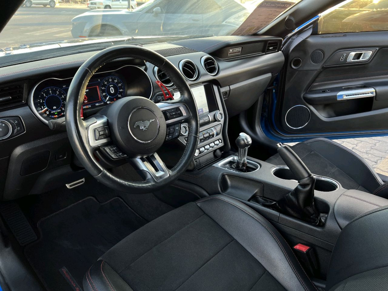 Ford Mustang - Image 3