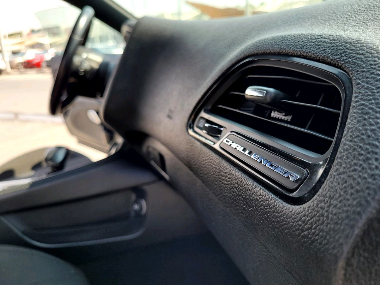 Dodge Challenger - Image 9