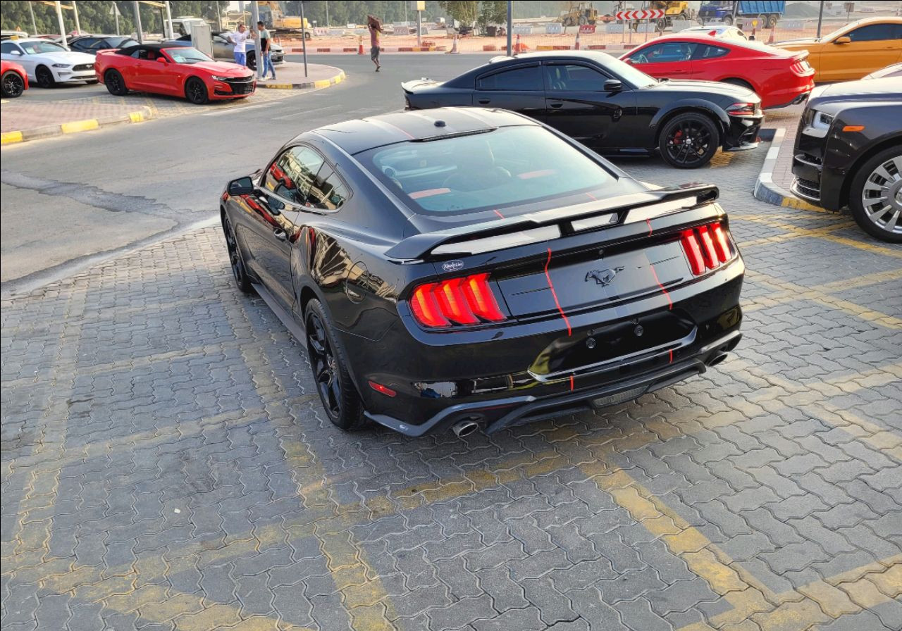 Ford Mustang - Image 5