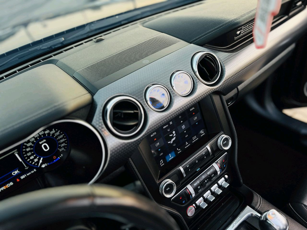 Ford Mustang - Image 11