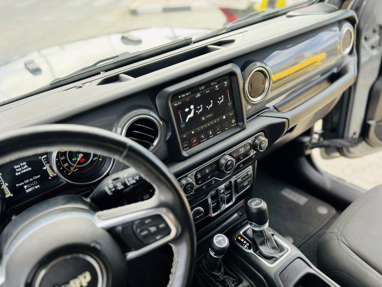 Jeep Wrangler Unlimited - Image 19