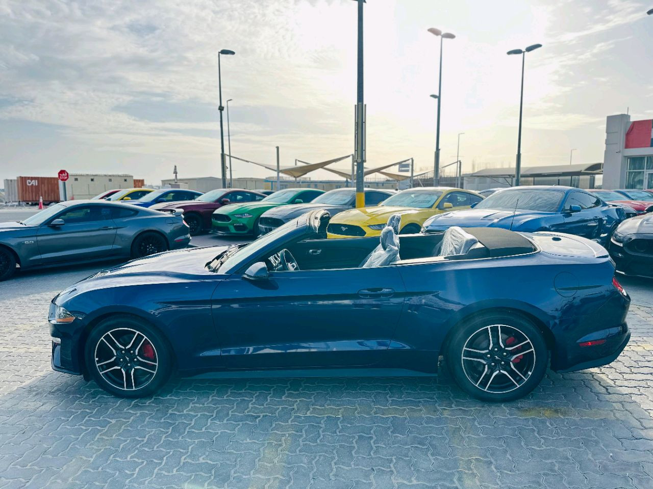Ford Mustang - Image 6