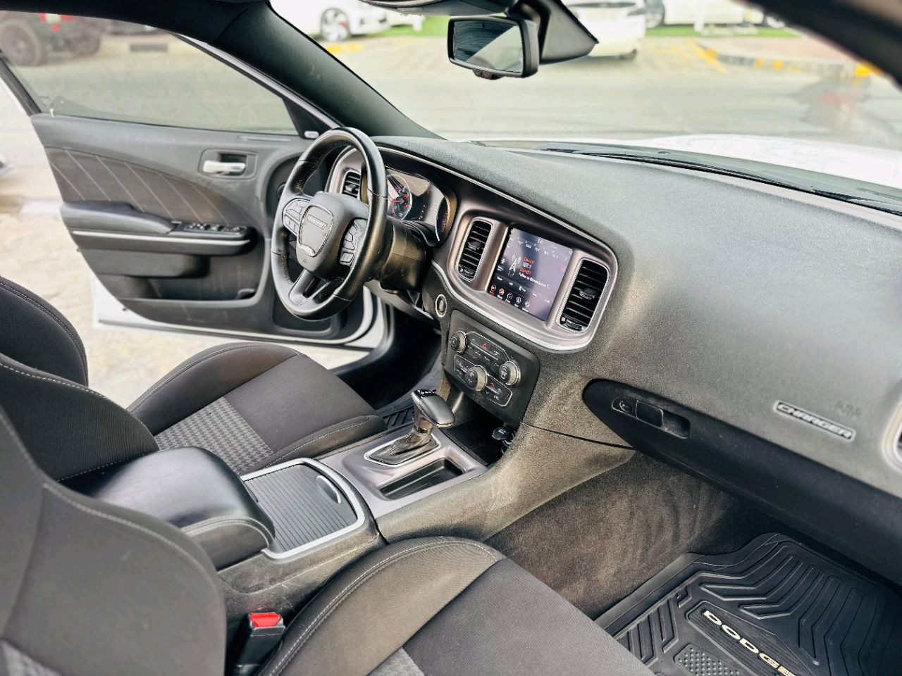 Dodge Charger - Image 10