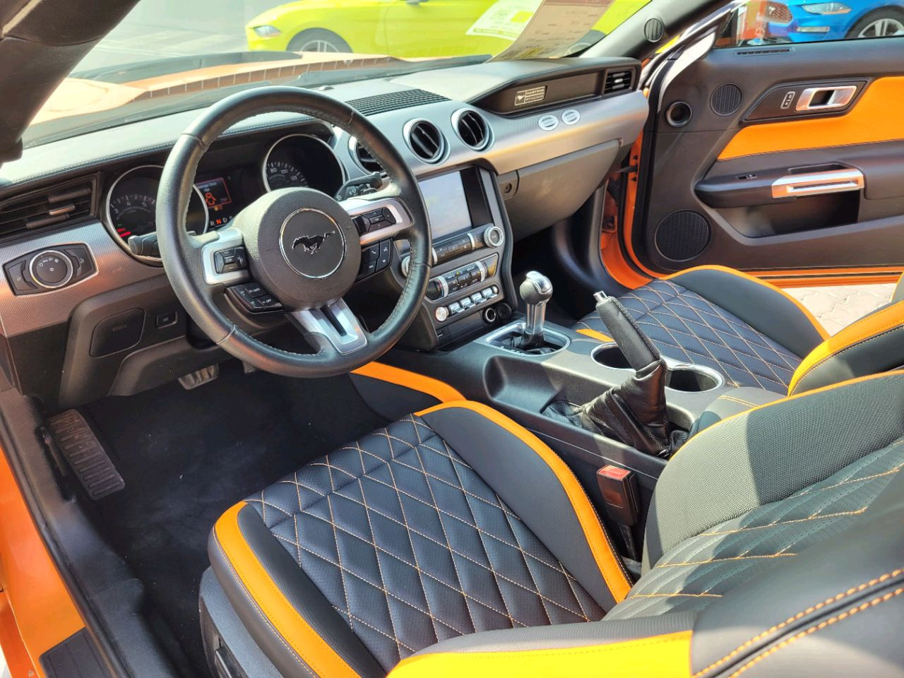 Ford Mustang - Image 10