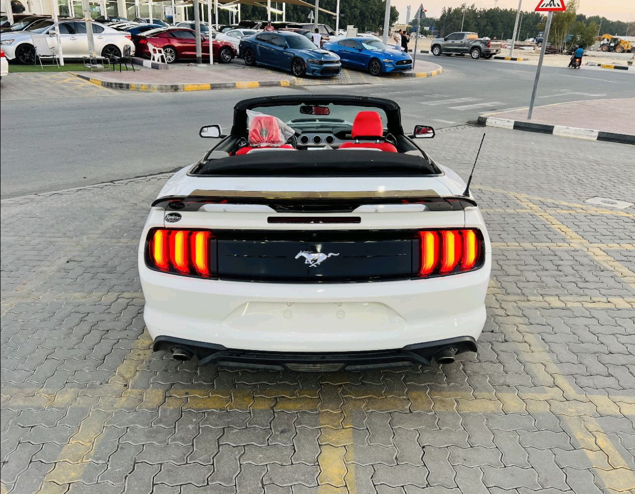 Ford Mustang - Image 5