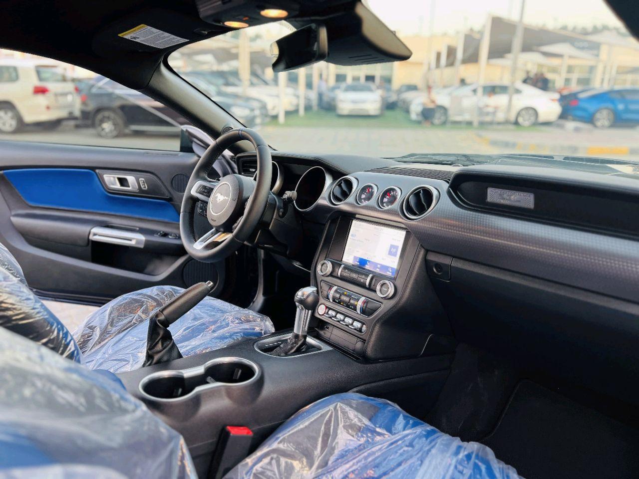 Ford Mustang - Image 10