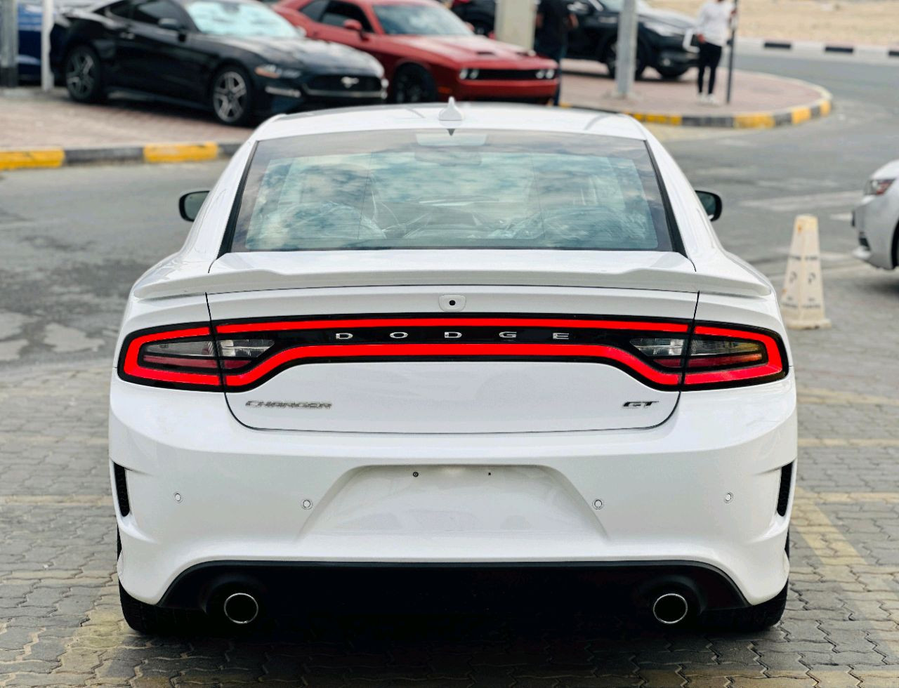 Dodge Charger - Image 6
