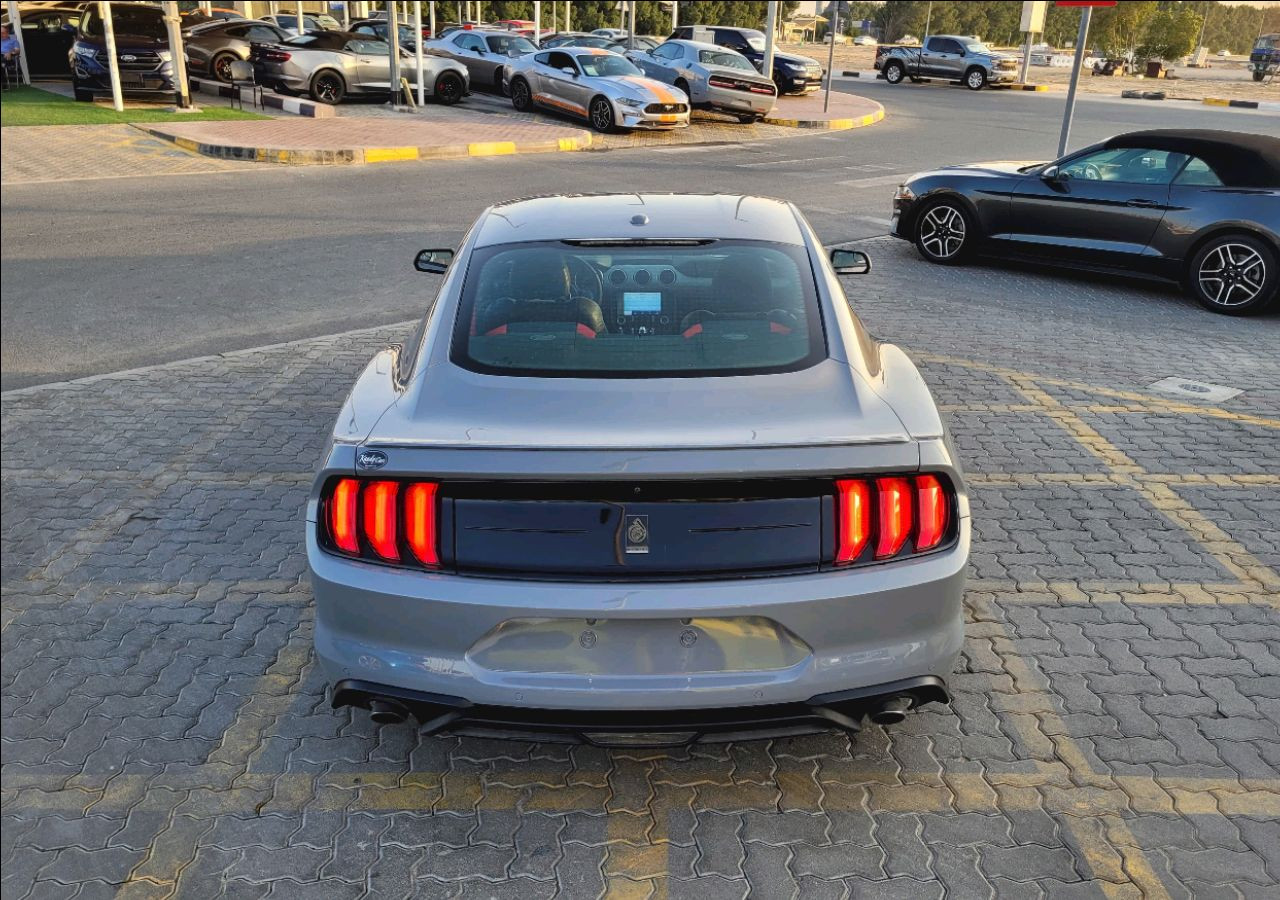 Ford Mustang - Image 7