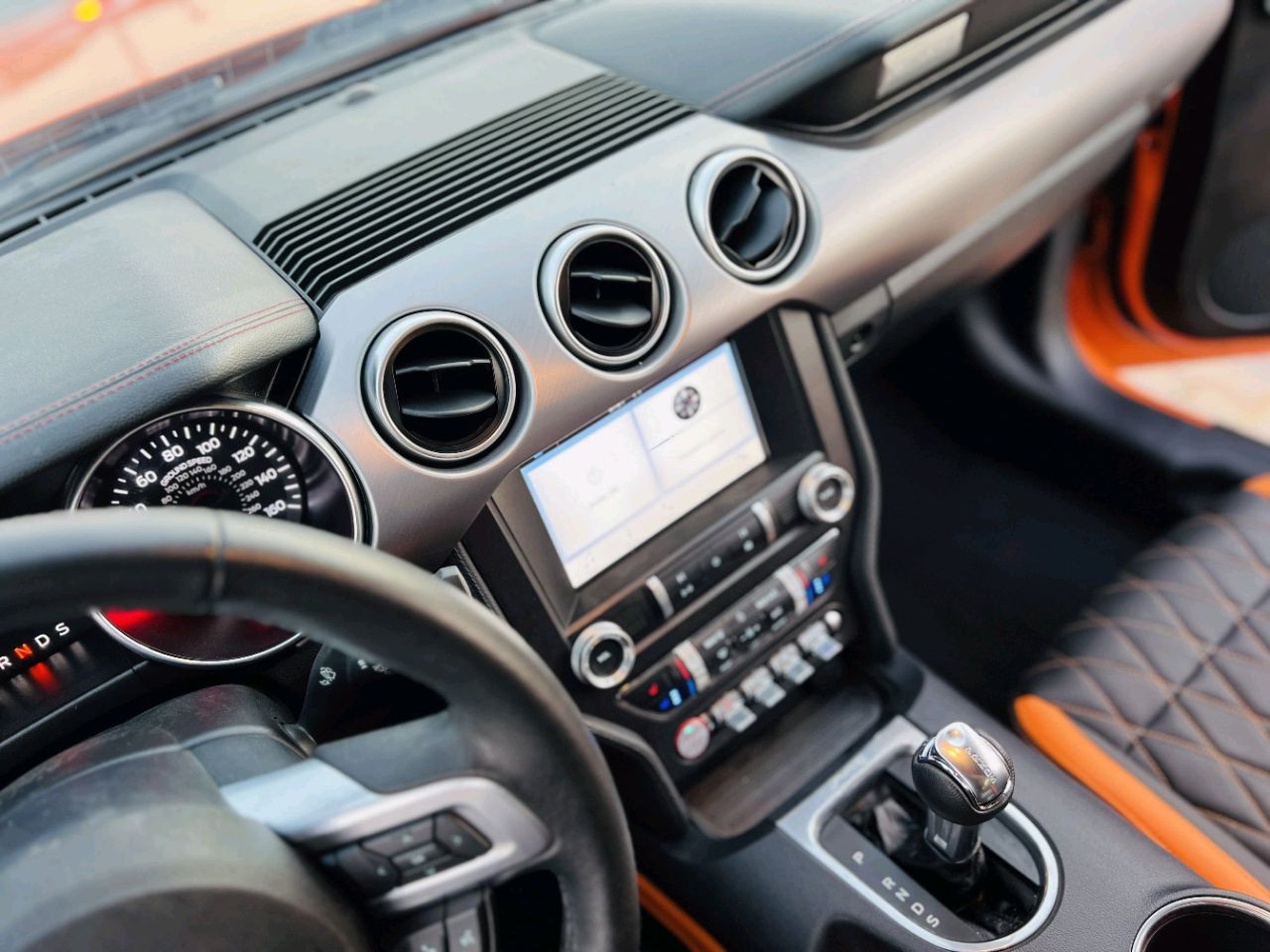 Ford Mustang - Image 12