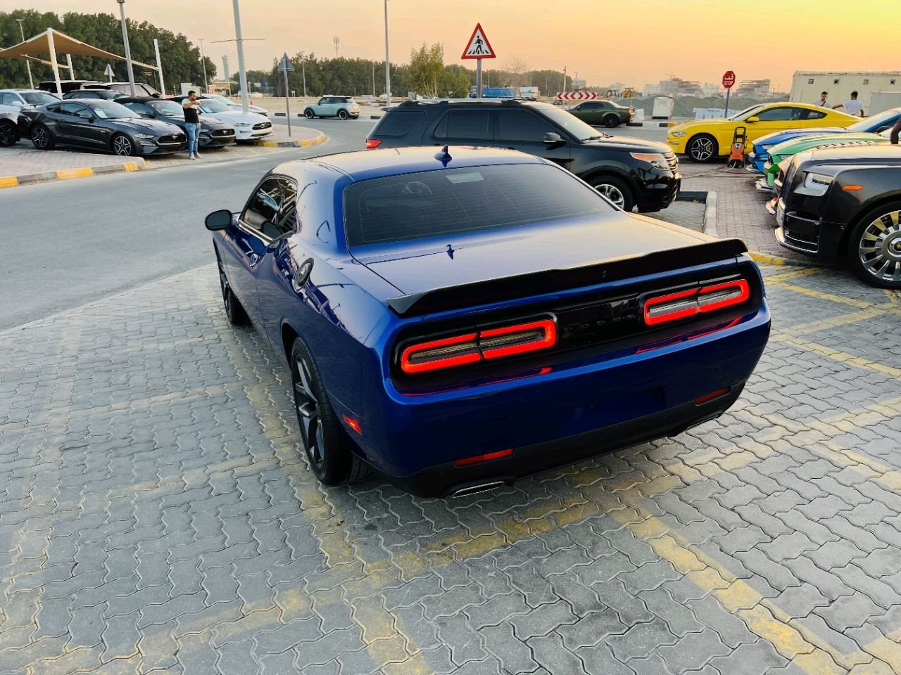 Dodge Challenger - Image 9