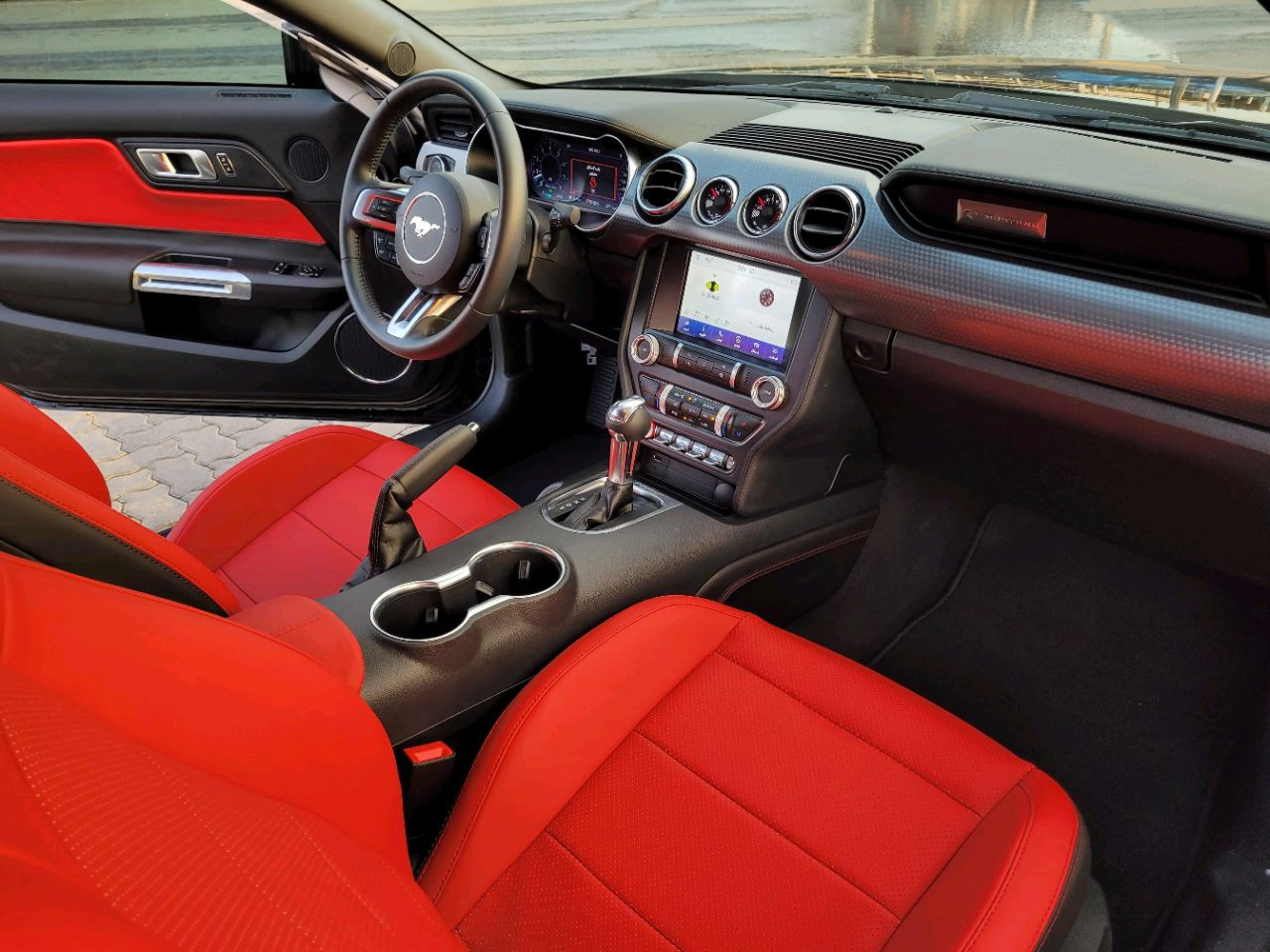 Ford Mustang - Image 11