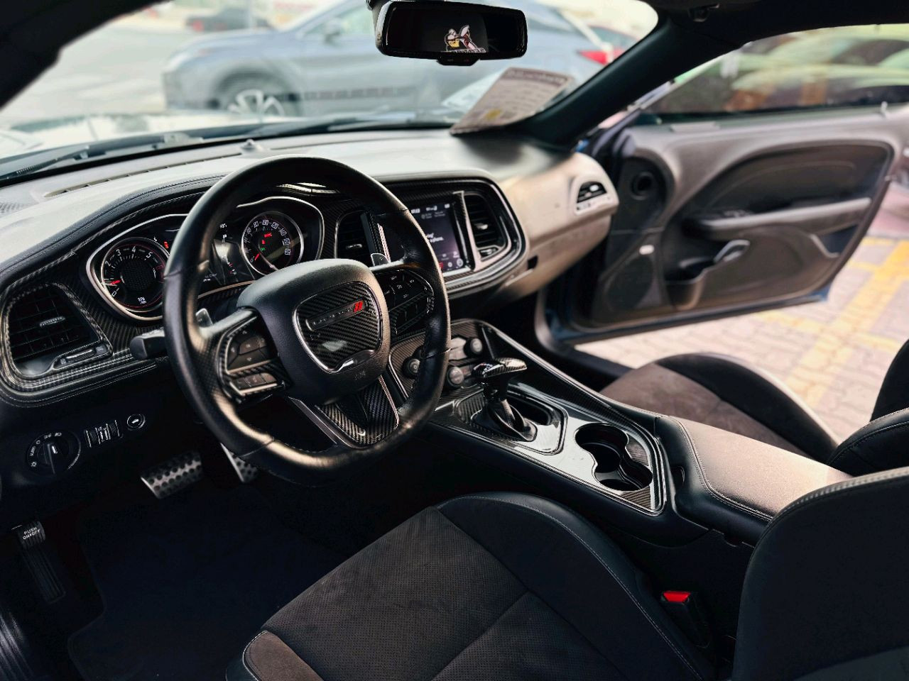Dodge Challenger - Image 10