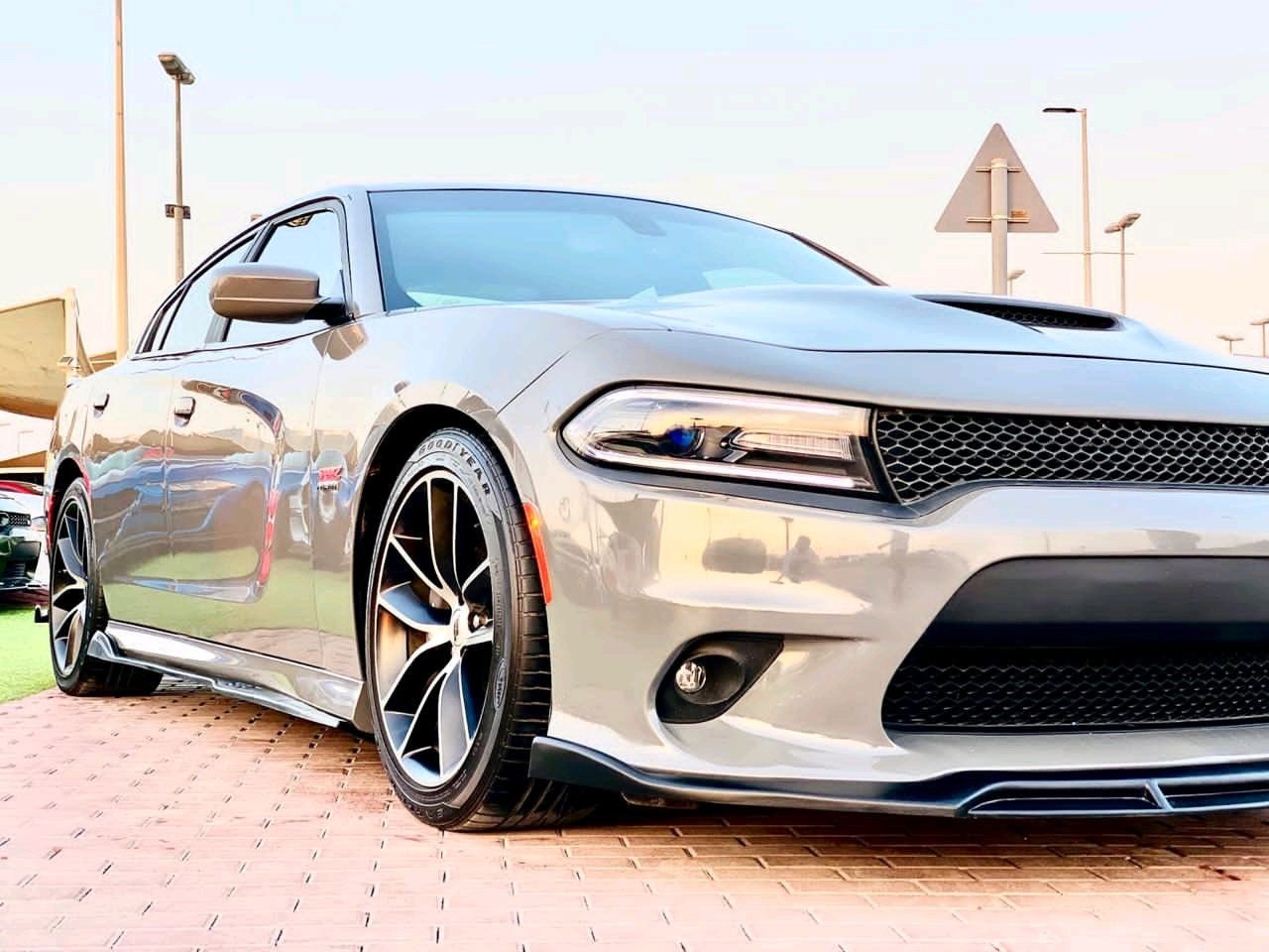 Dodge Charger - Image 4