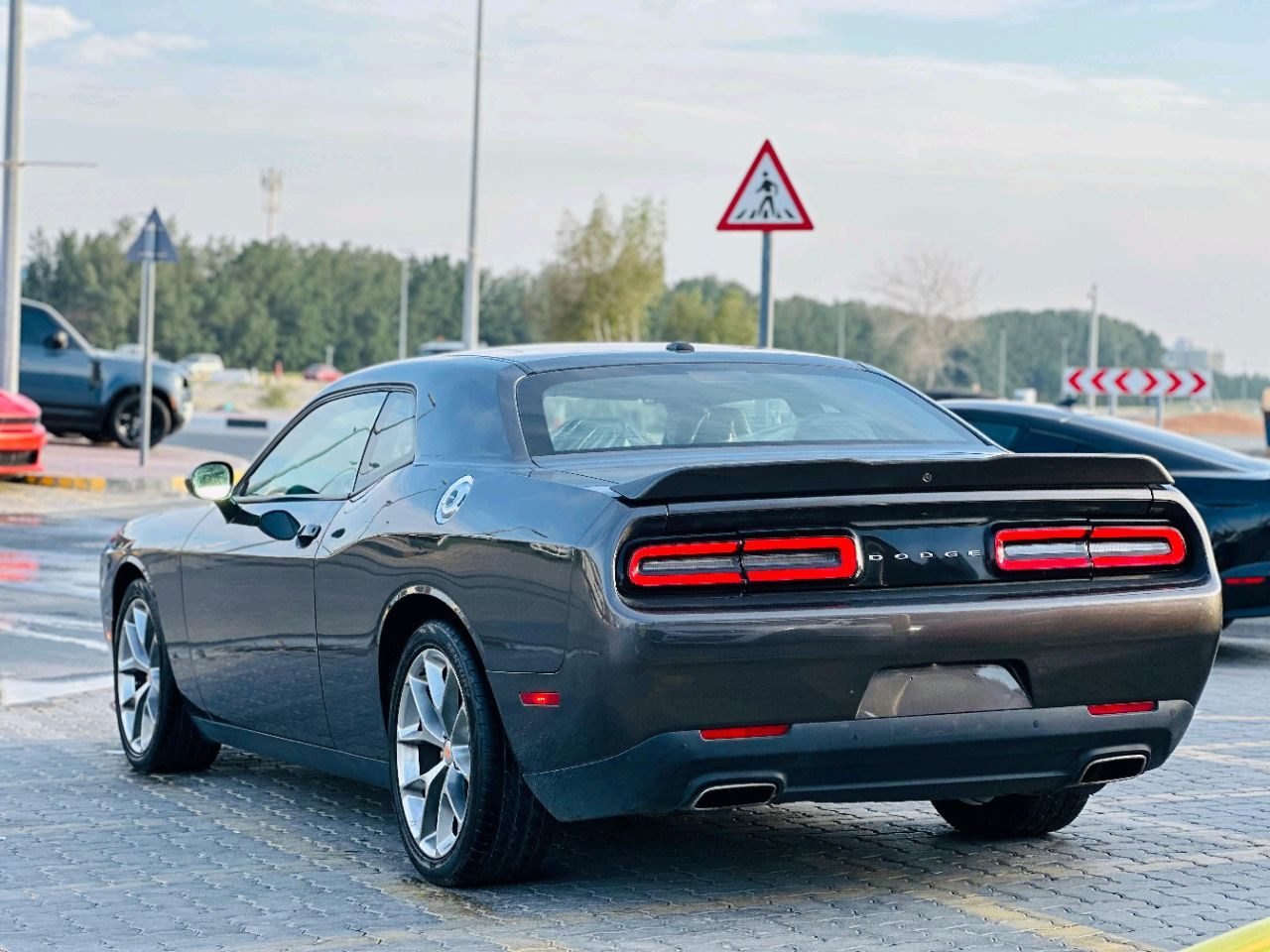 Dodge Challenger - Image 7