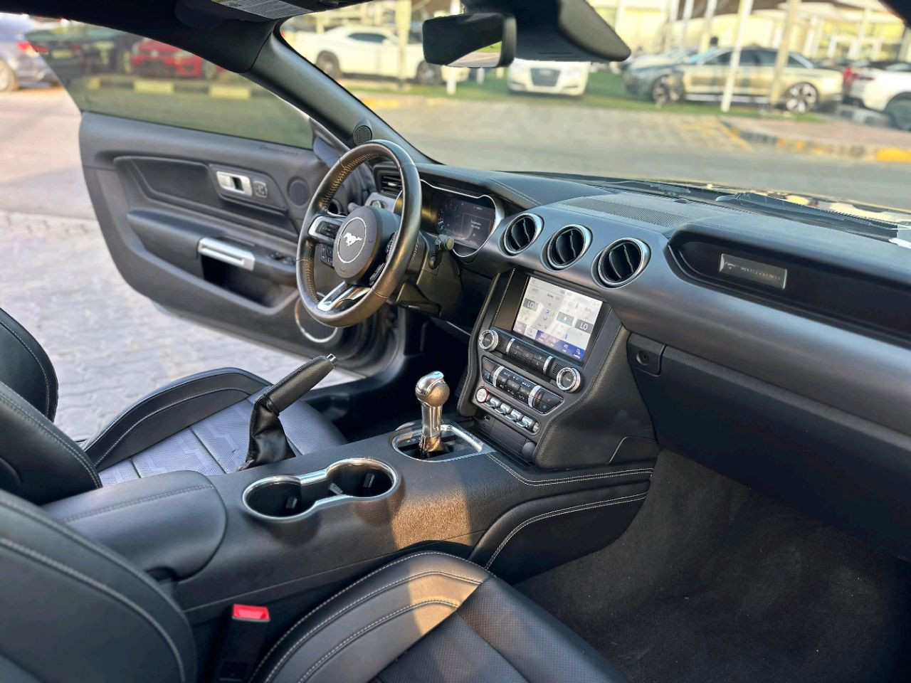 Ford Mustang - Image 11