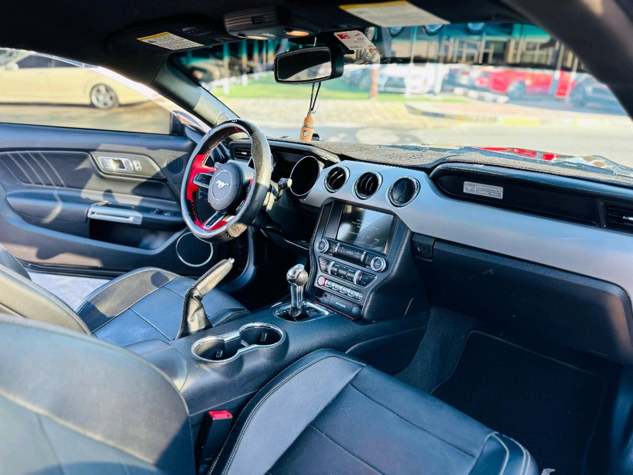 Ford Mustang - Image 10