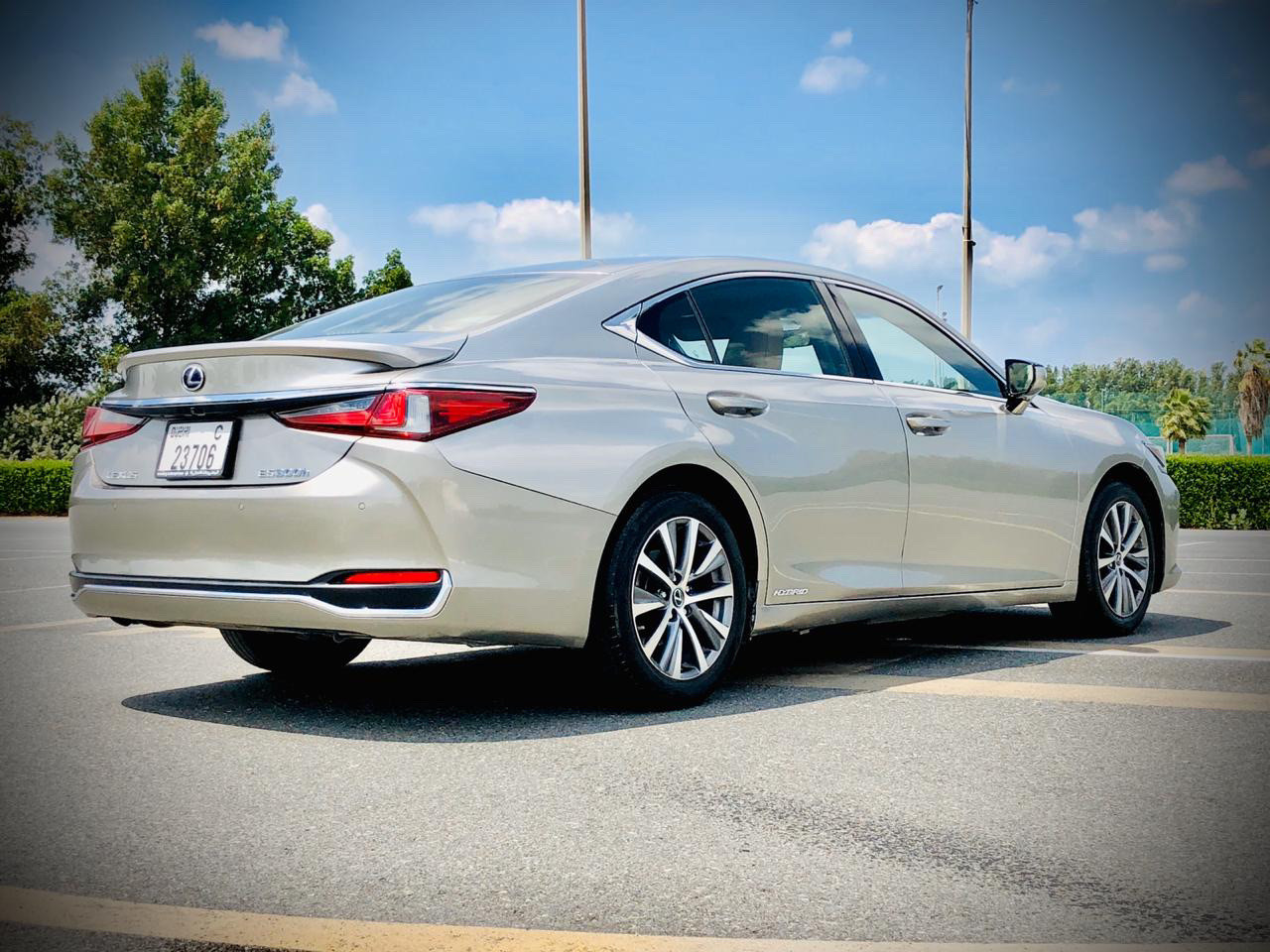 Lexus ES-Series - Image 8