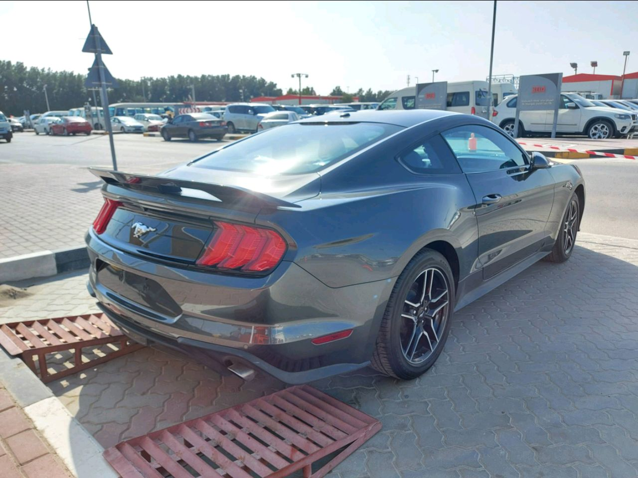 Ford Mustang - Image 3