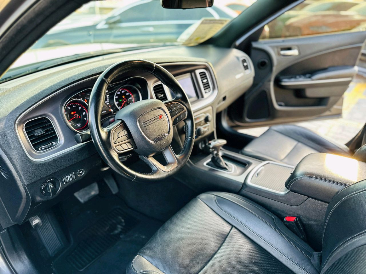 Dodge Charger - Image 9