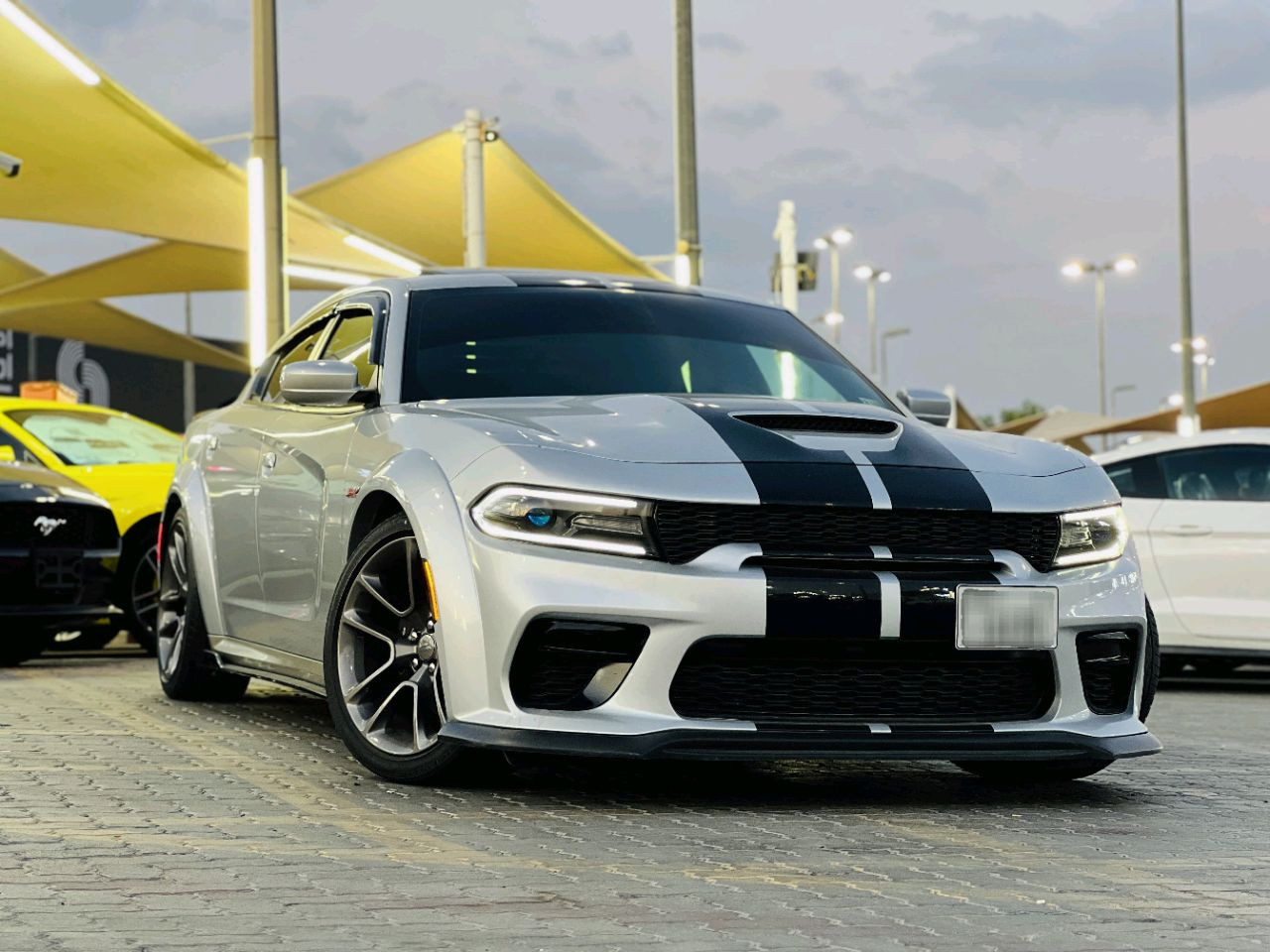 Dodge Charger - Image 12