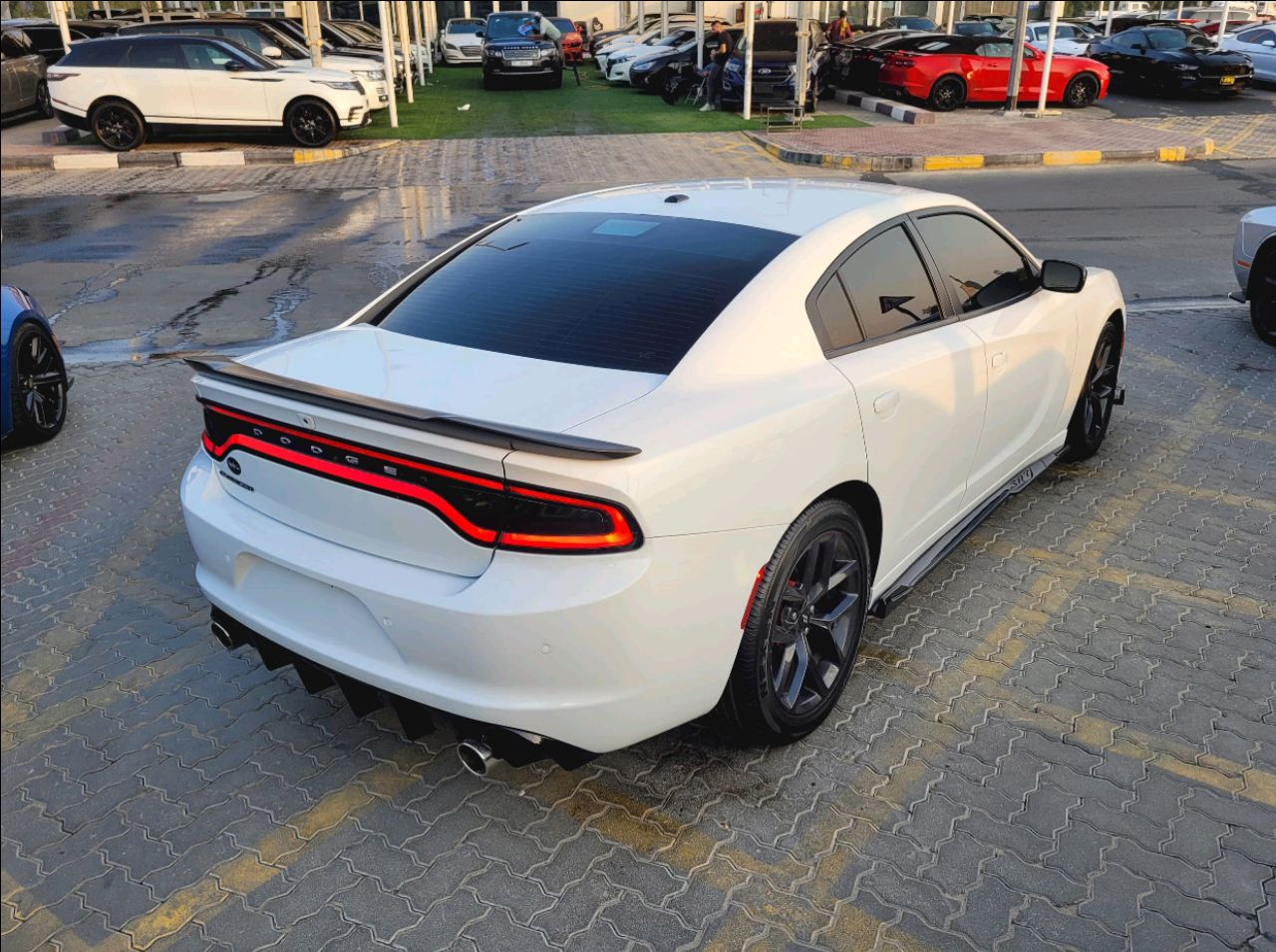 Dodge Charger - Image 4