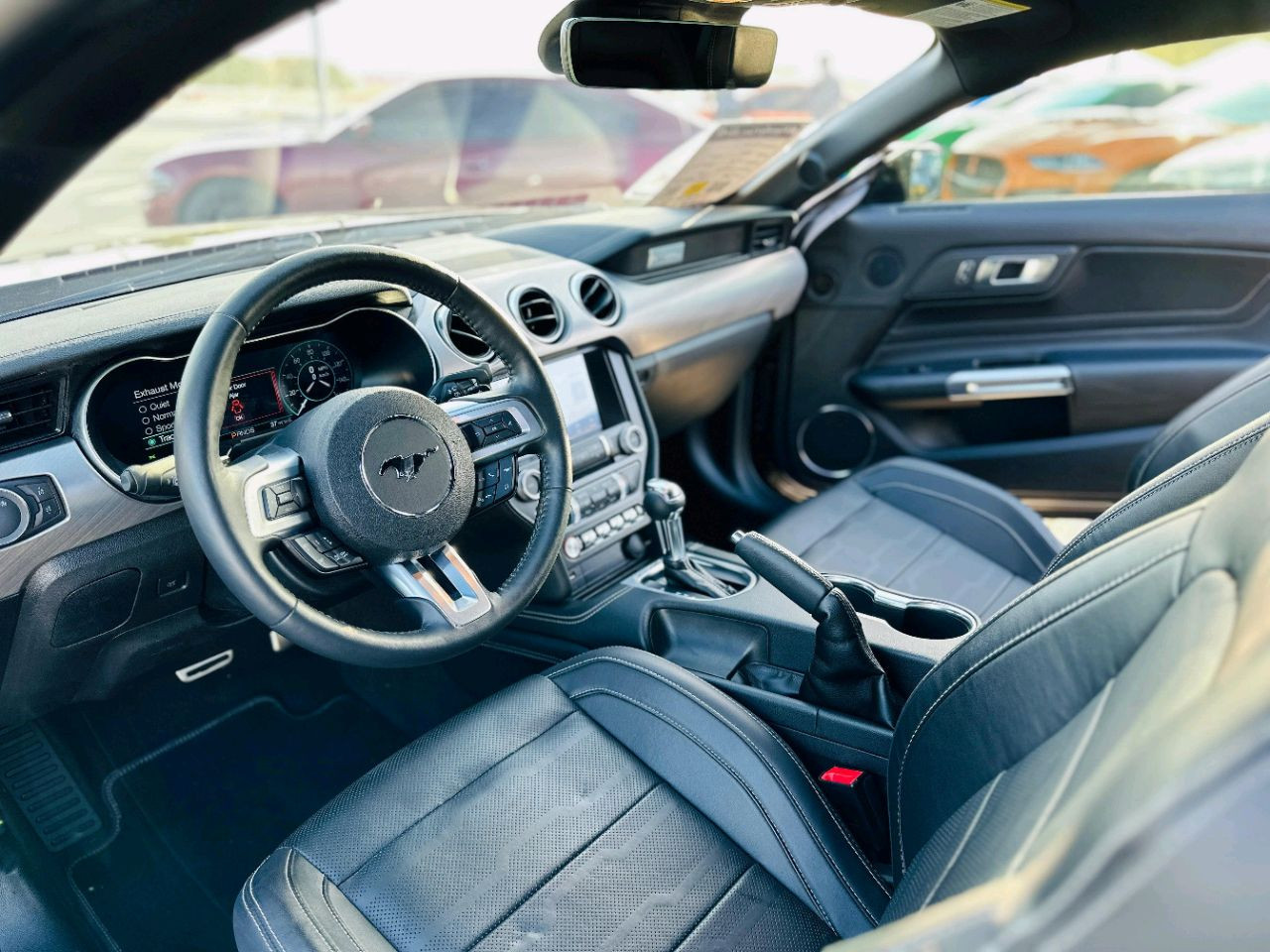 Ford Mustang - Image 9