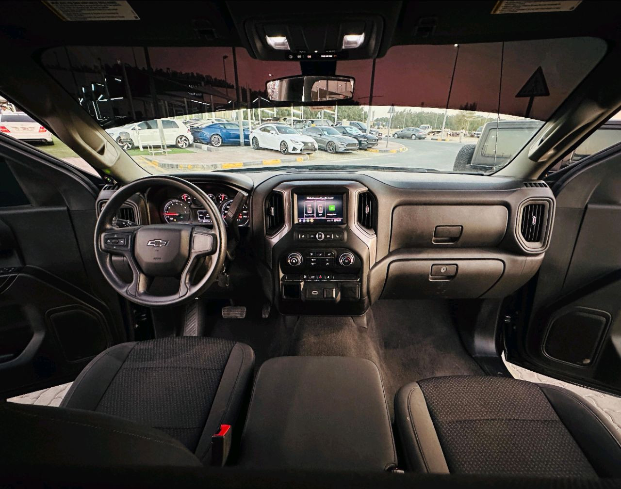 Chevrolet Silverado - Image 10