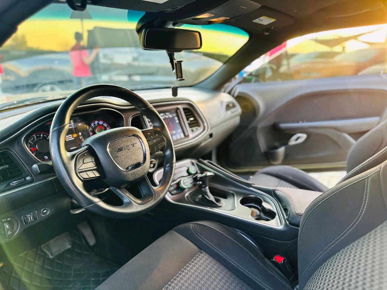 Dodge Challenger - Image 9