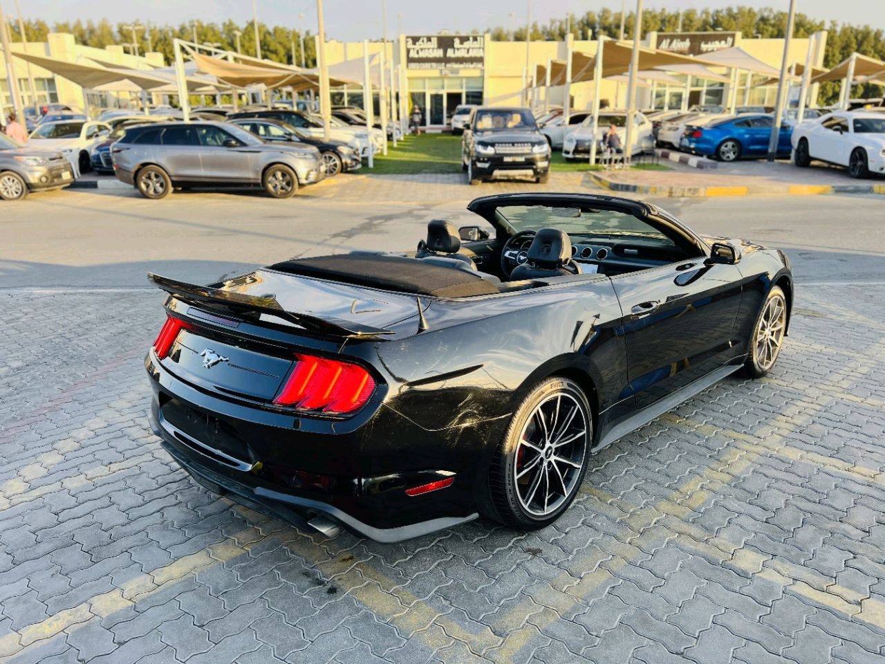 Ford Mustang - Image 4