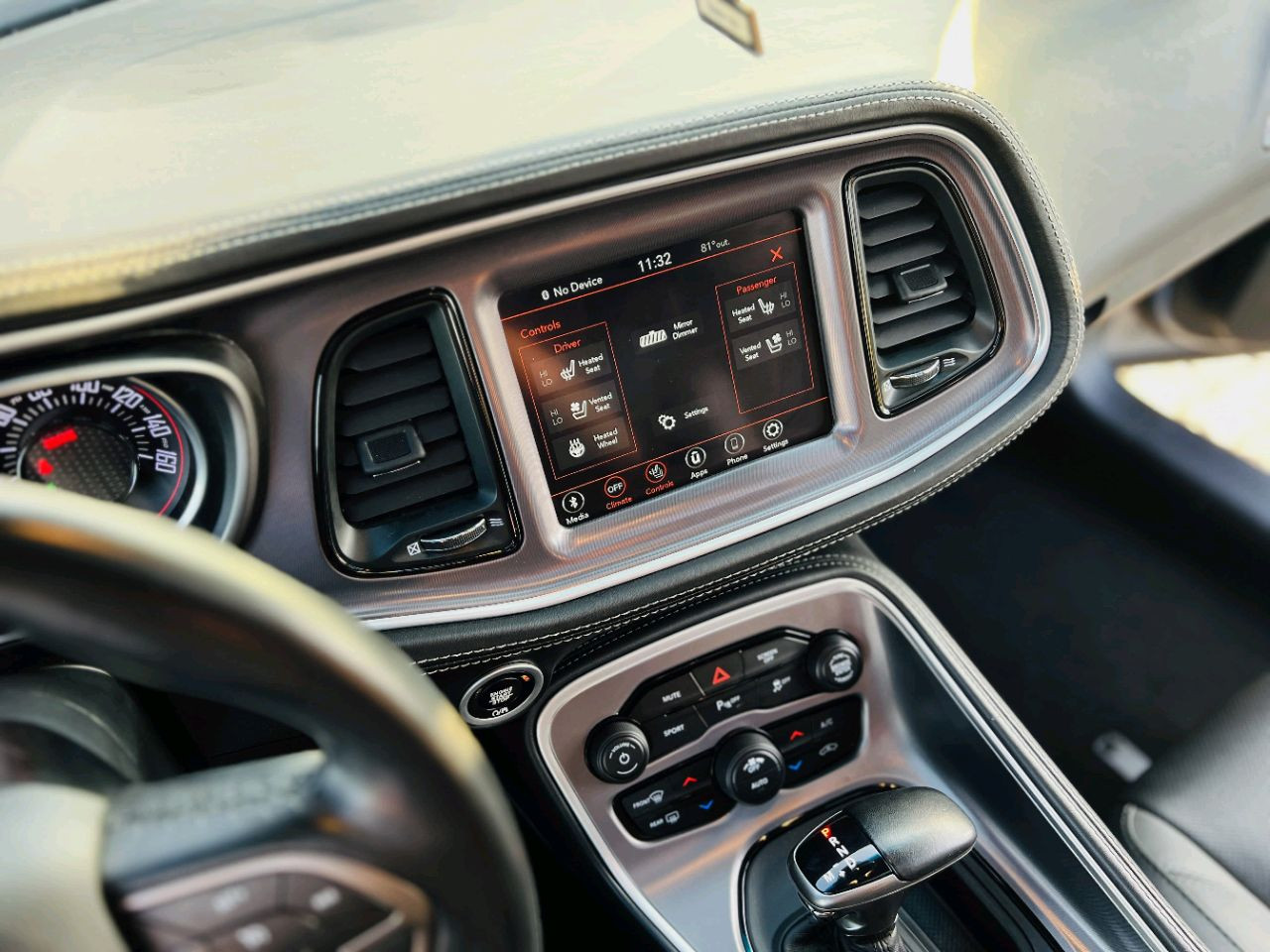 Dodge Challenger - Image 11