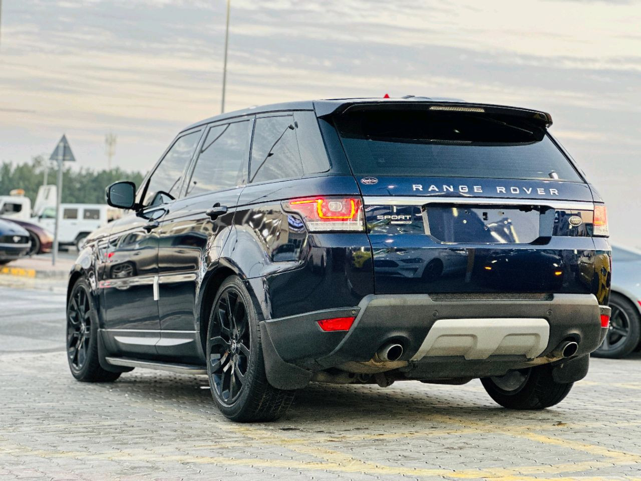 Range Rover Sport - Image 8