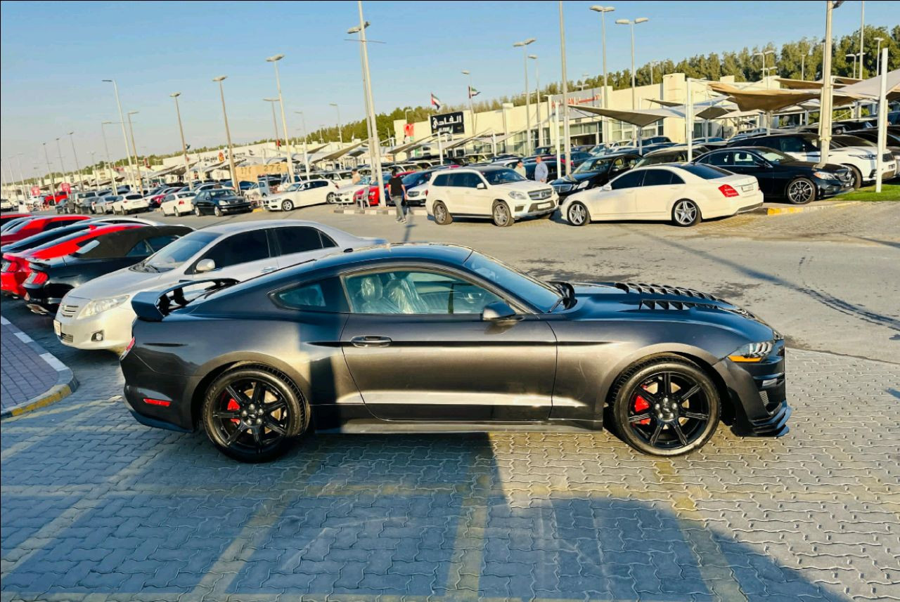Ford Mustang - Image 5