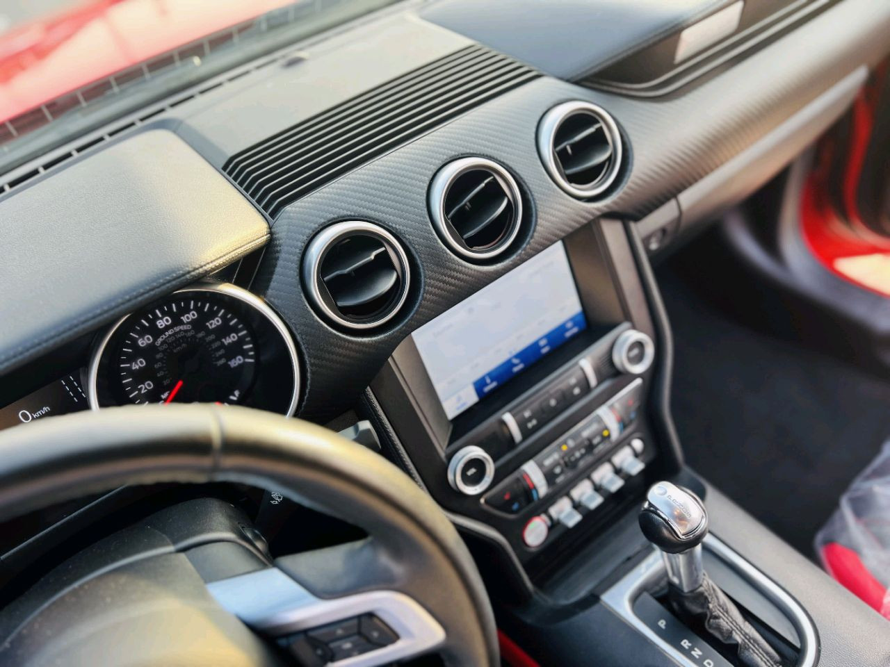 Ford Mustang - Image 12