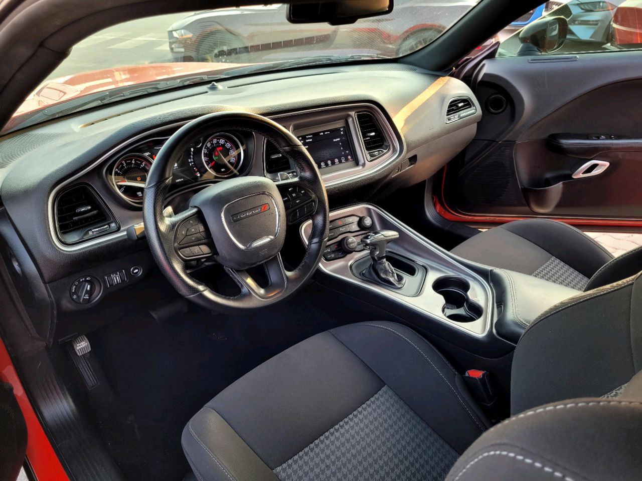Dodge Challenger - Image 8