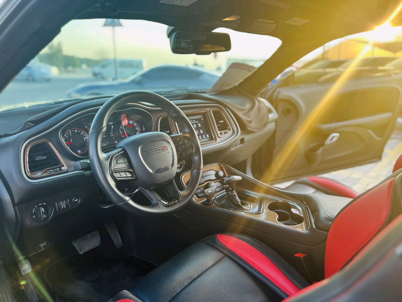 Dodge Challenger - Image 9