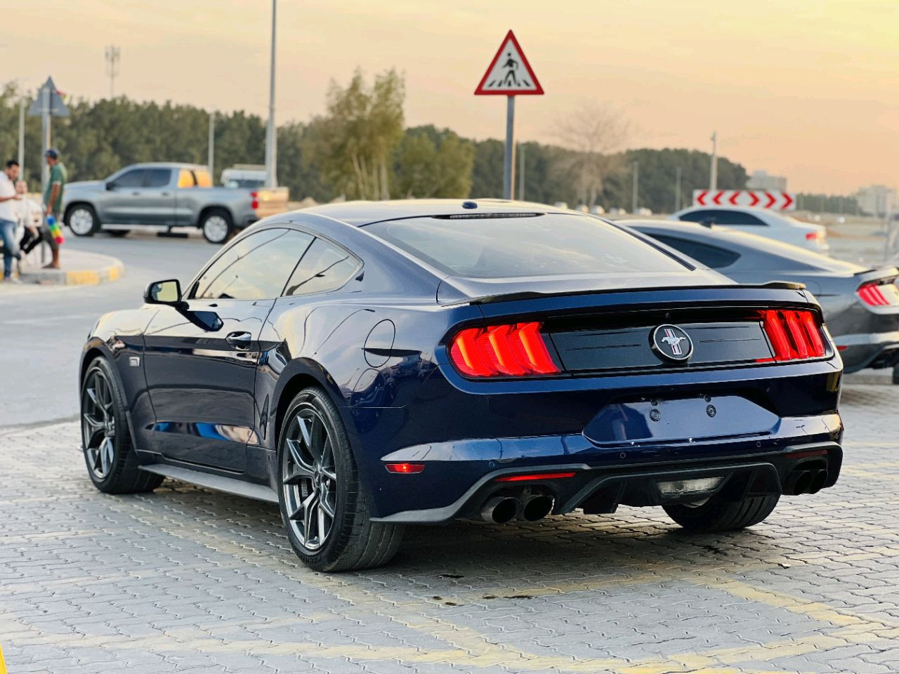 Ford Mustang - Image 8