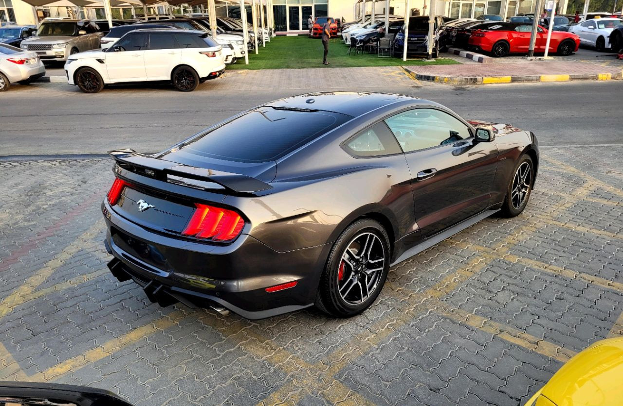 Ford Mustang - Image 6