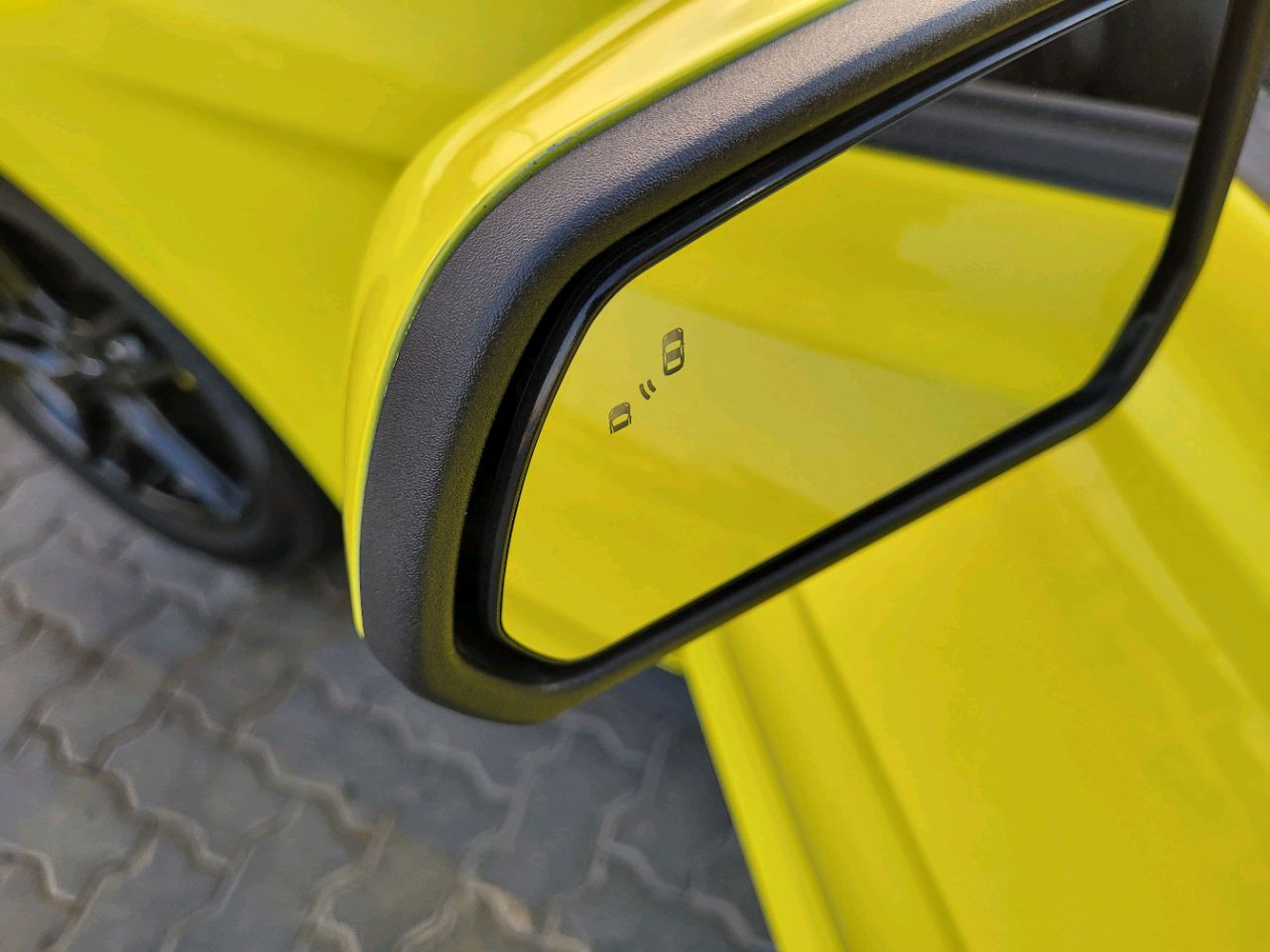 Ford Mustang - Image 8