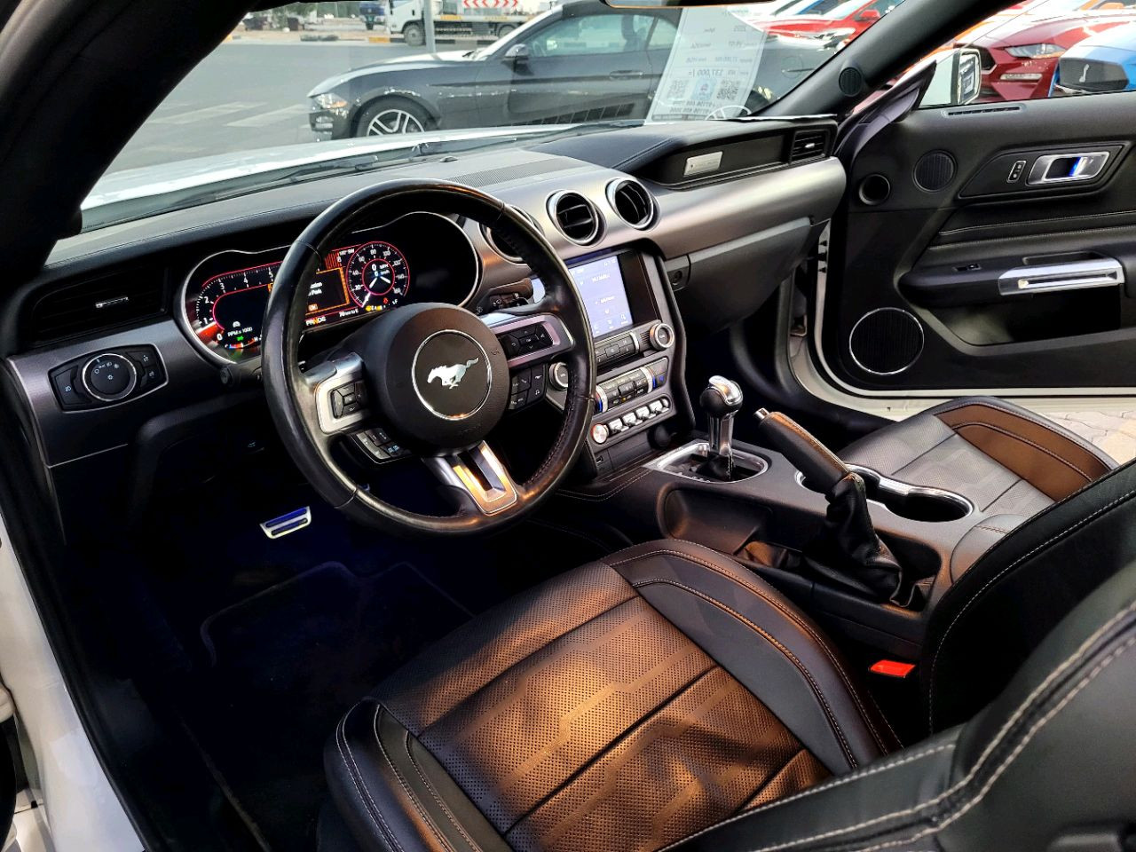 Ford Mustang - Image 11