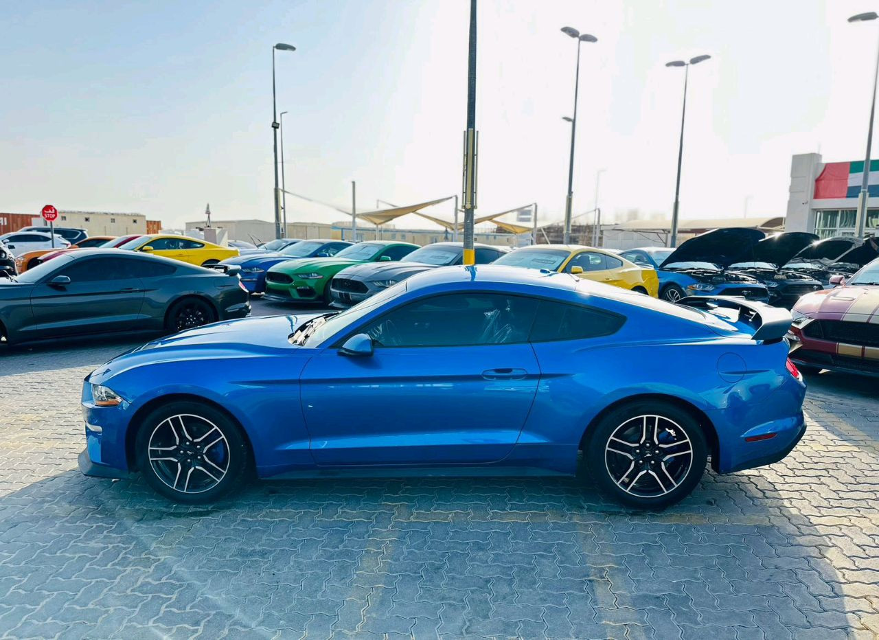 Ford Mustang - Image 10