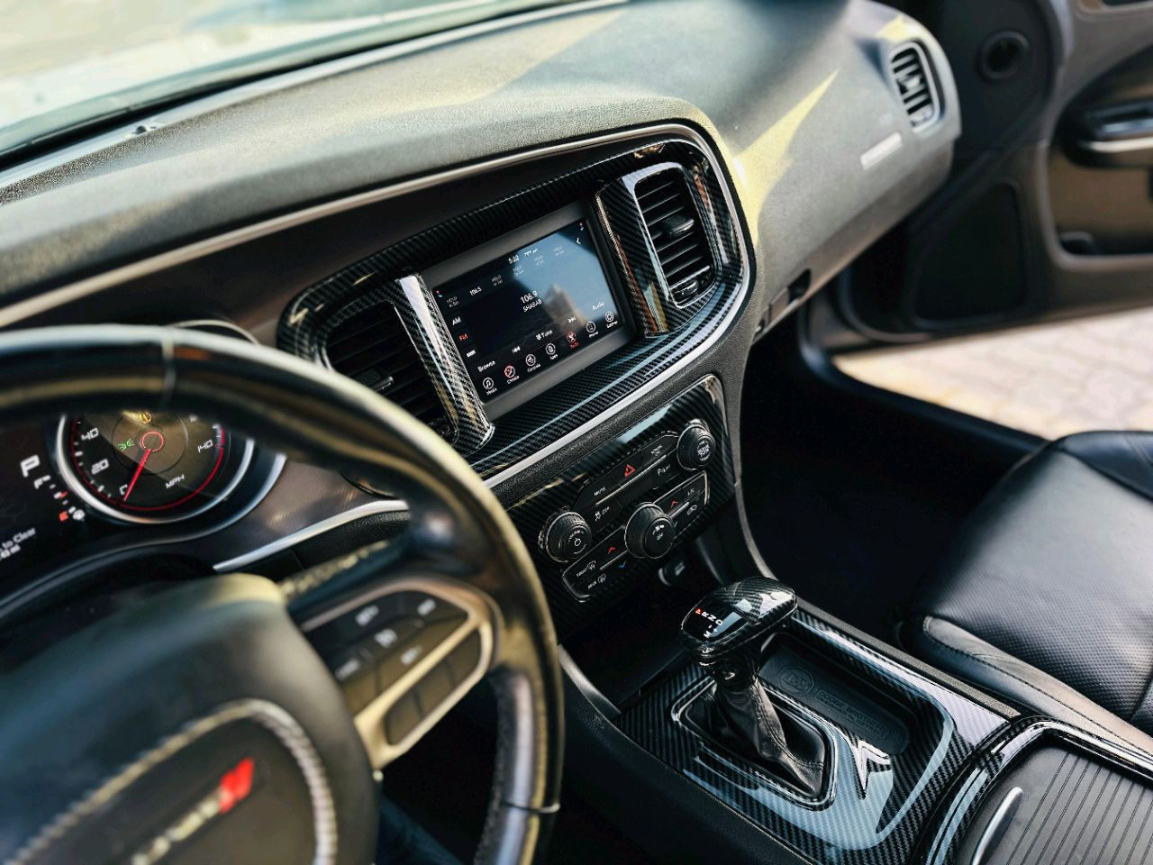 Dodge Charger - Image 10