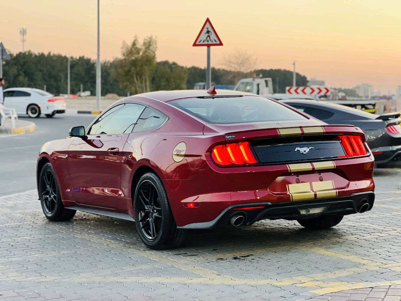 Ford Mustang - Image 9