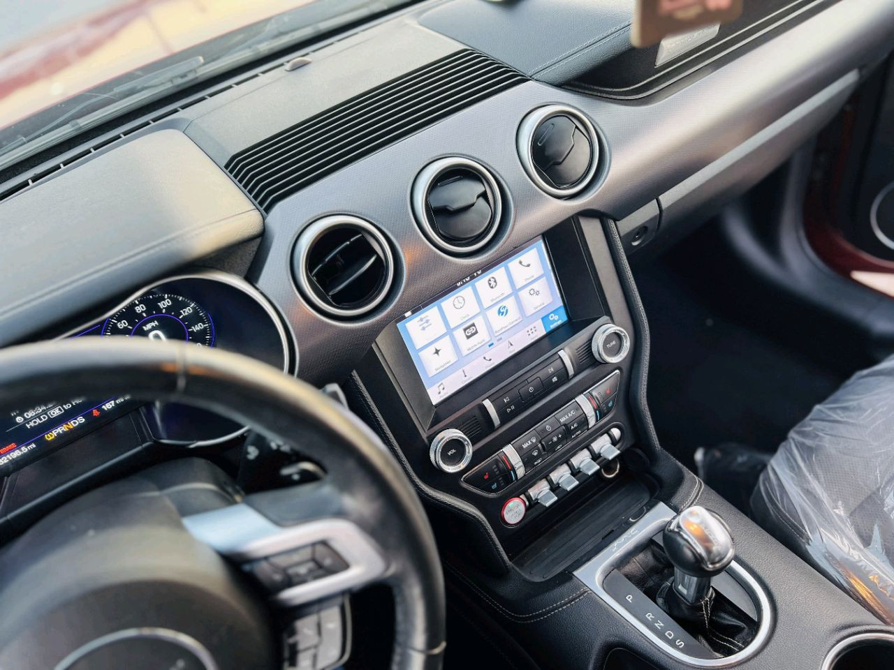 Ford Mustang - Image 12