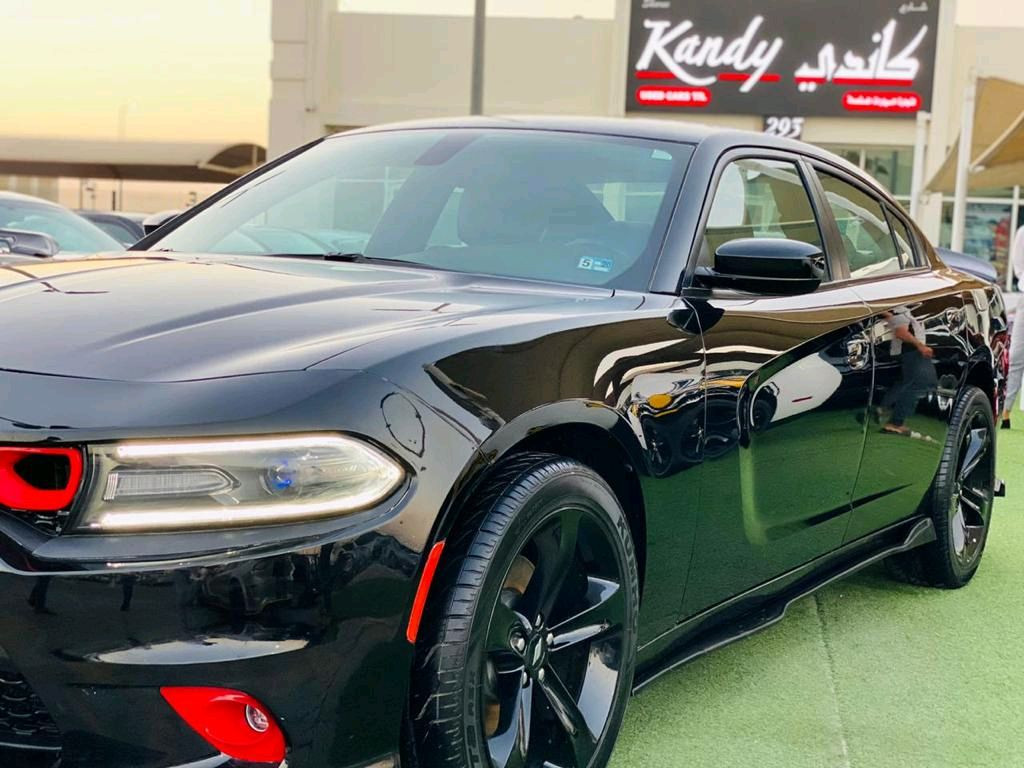 Dodge Charger - Image 4