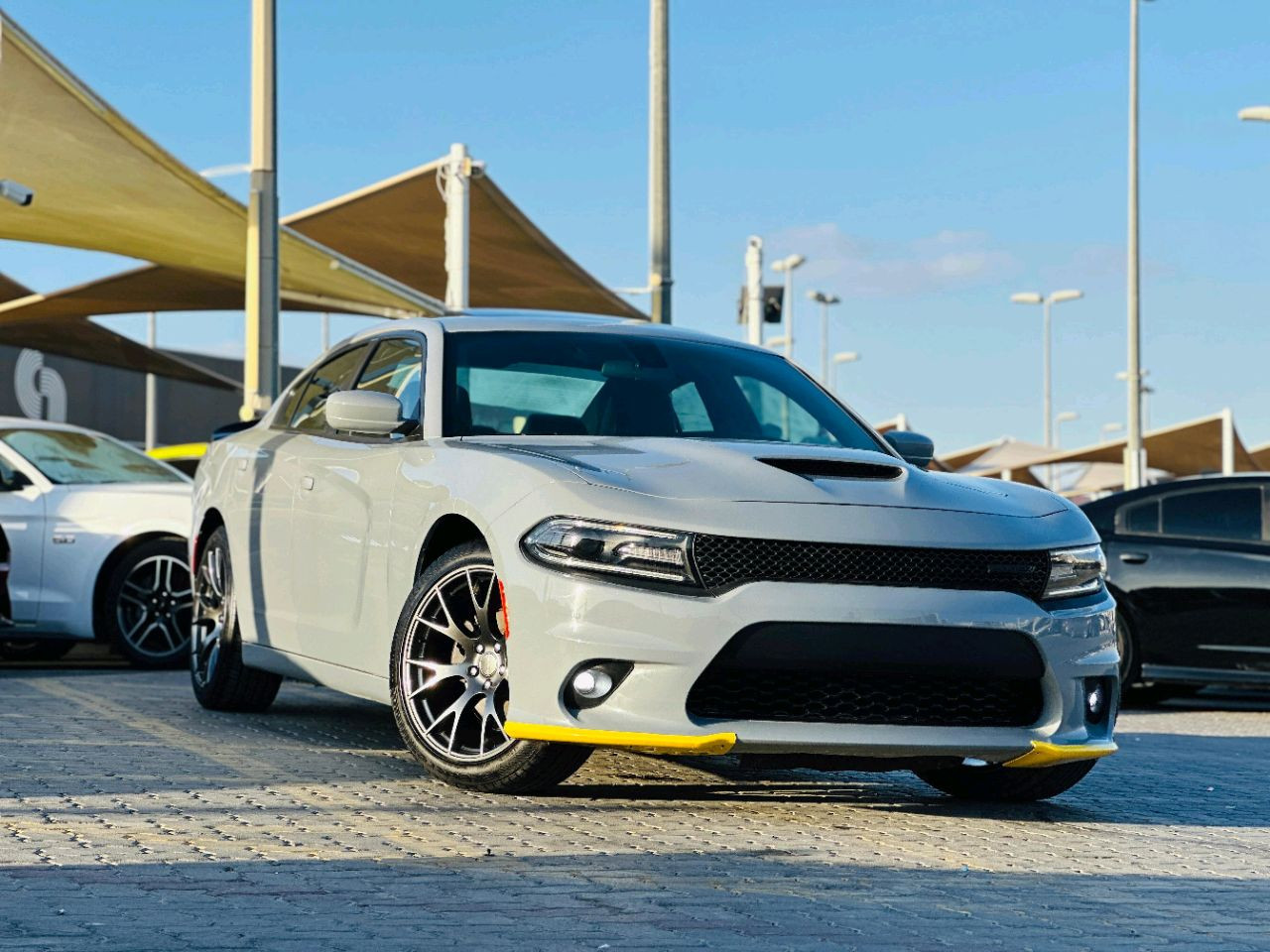 Dodge Charger - Image 4