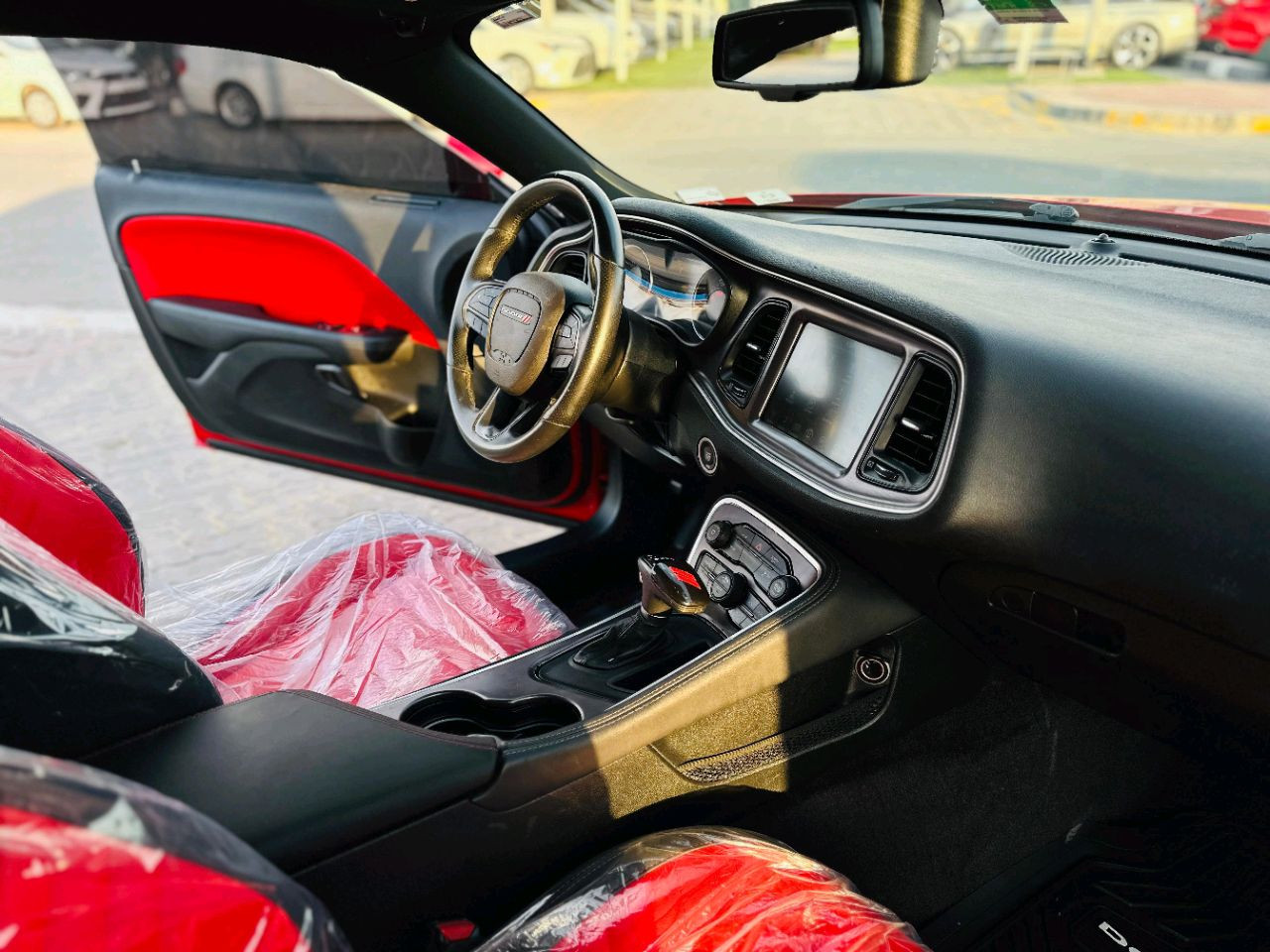Dodge Challenger - Image 10