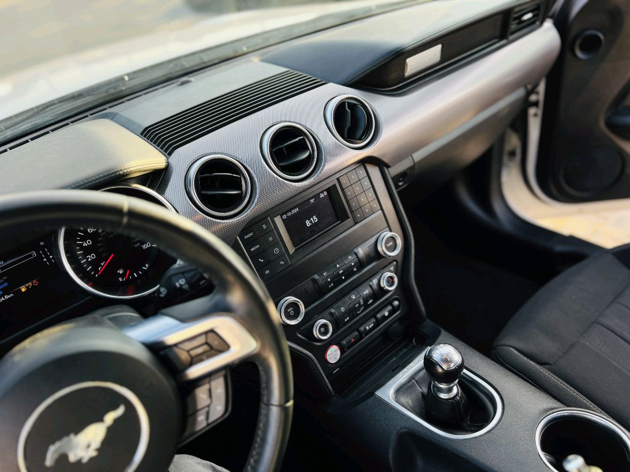 Ford Mustang - Image 5